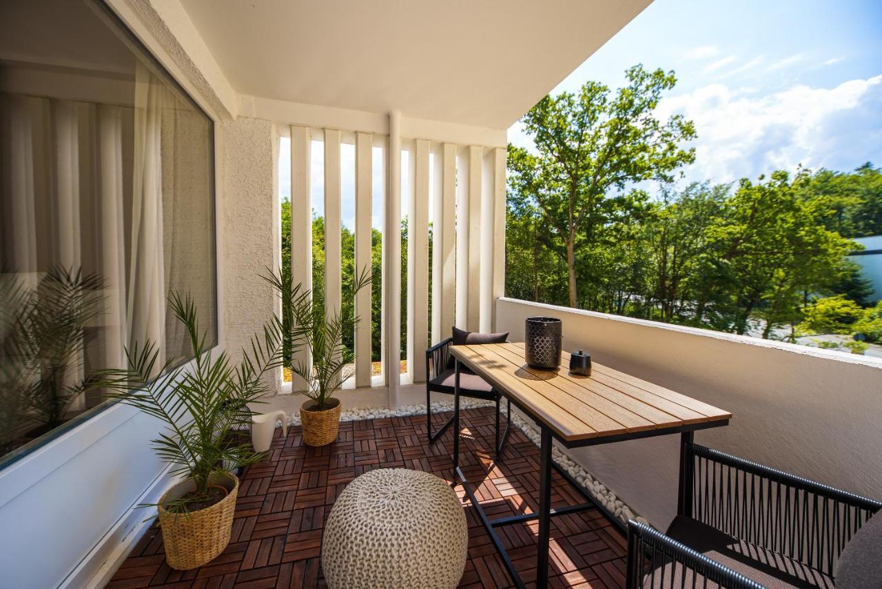 Staytona - Parkpl. - Balkon - Wlan - Netflix - Wfh 陶努斯施泰因 外观 照片